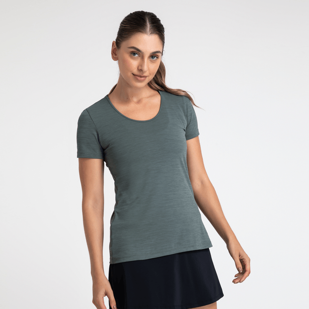 camiseta-vitality-com-protecao-solar-uv50-feminina-verde-forest-perfil-solo-1