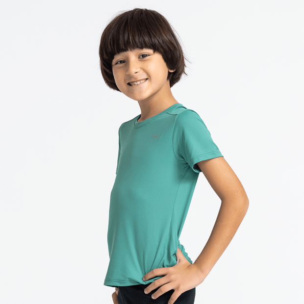 camiseta-ion-uv-com-protecao-solar-manga-curta-infantil-kids-verde-salvia-para-praia-anti-odor-solo-1