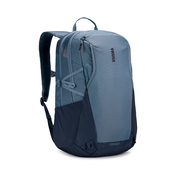 mochila-thule-enroute-para-viagem-pond-gray-dark-23-litros-para-viagem-trabalho-solo-1